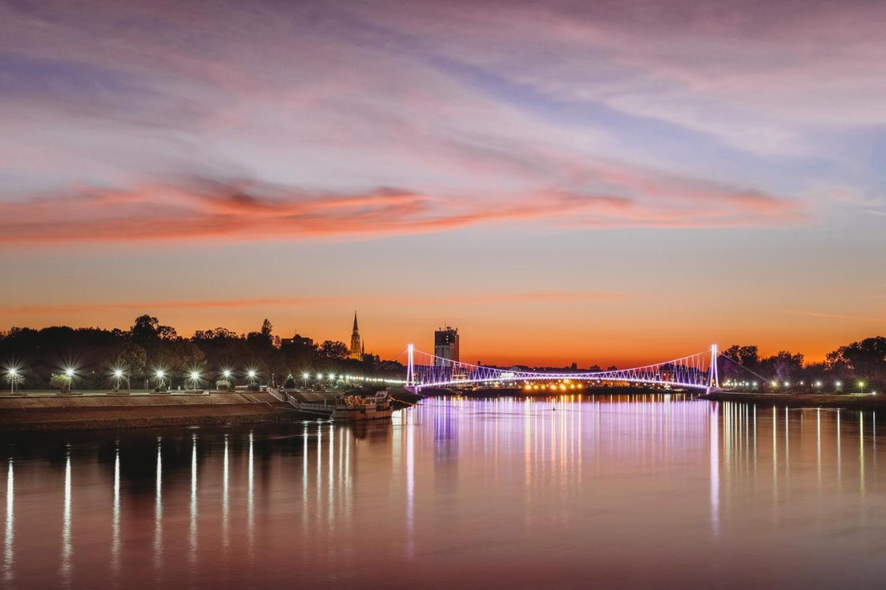 Bells Osijek Hotel Ngoại thất bức ảnh